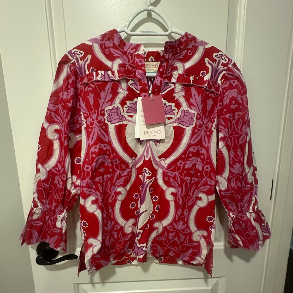 Boutique top from Hemline size small